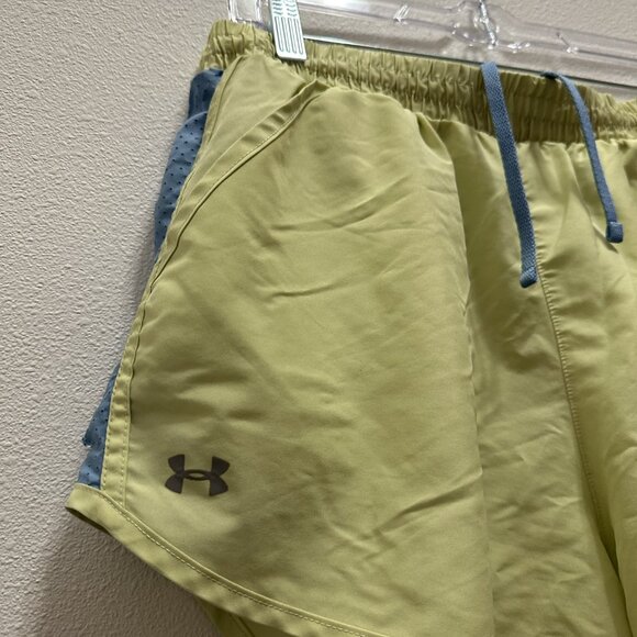 Under Armour Women's Shorts Size Large - Picture 3 of 5